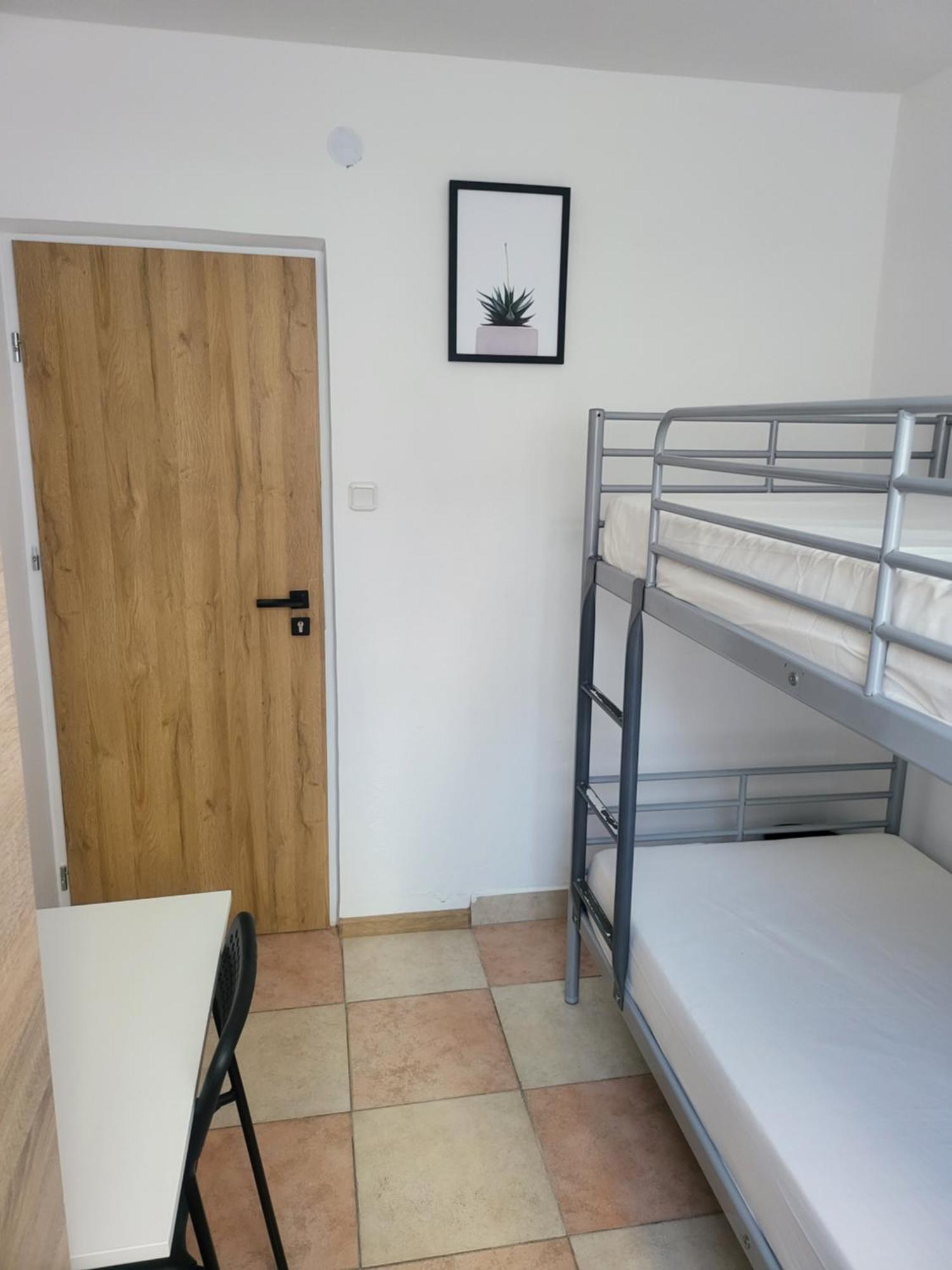 Rooms4Rest Popularna - Private Rooms For Tourists - Atr Consulting Sp, Z O,O, Варшава Экстерьер фото