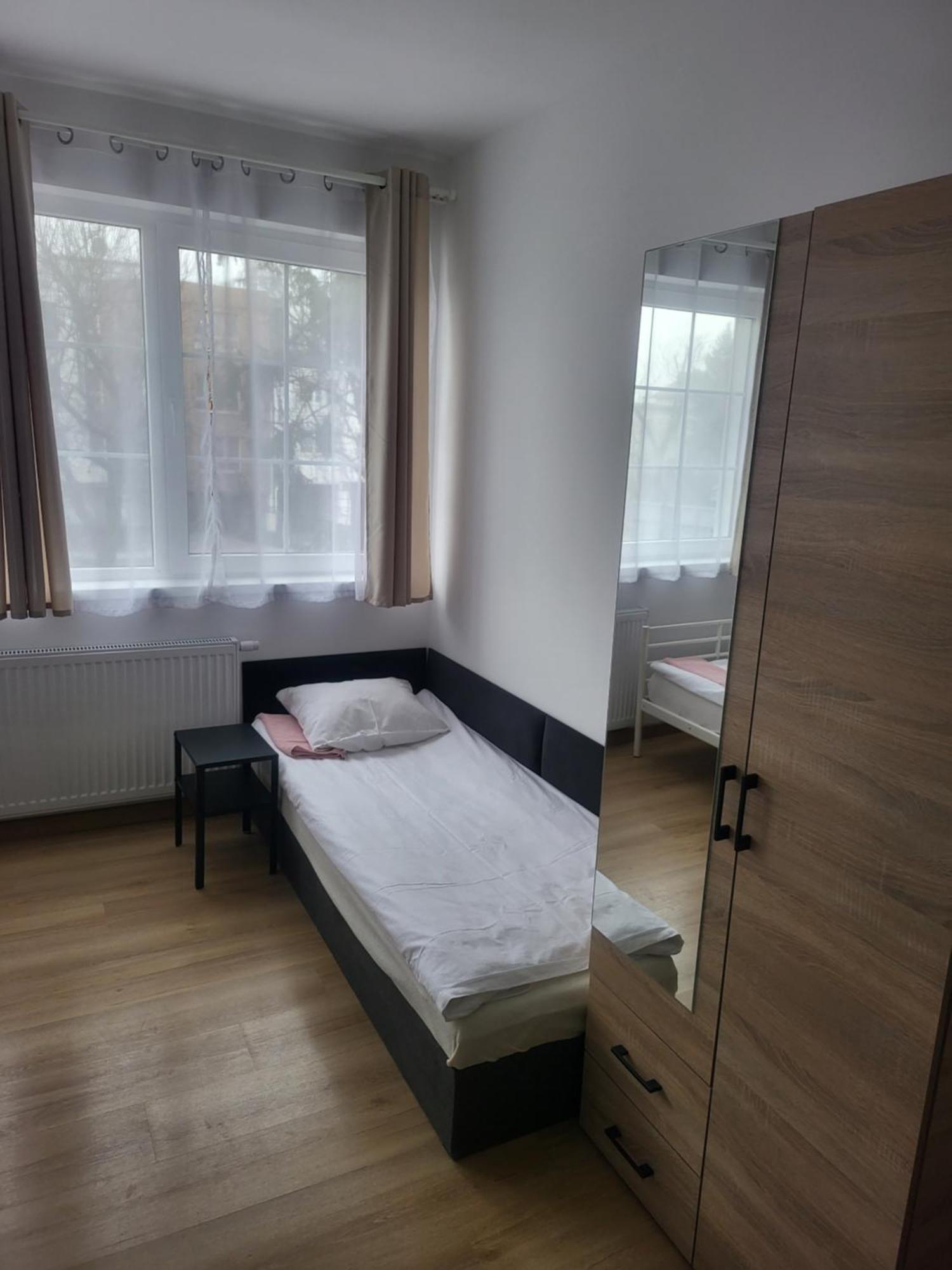 Rooms4Rest Popularna - Private Rooms For Tourists - Atr Consulting Sp, Z O,O, Варшава Экстерьер фото