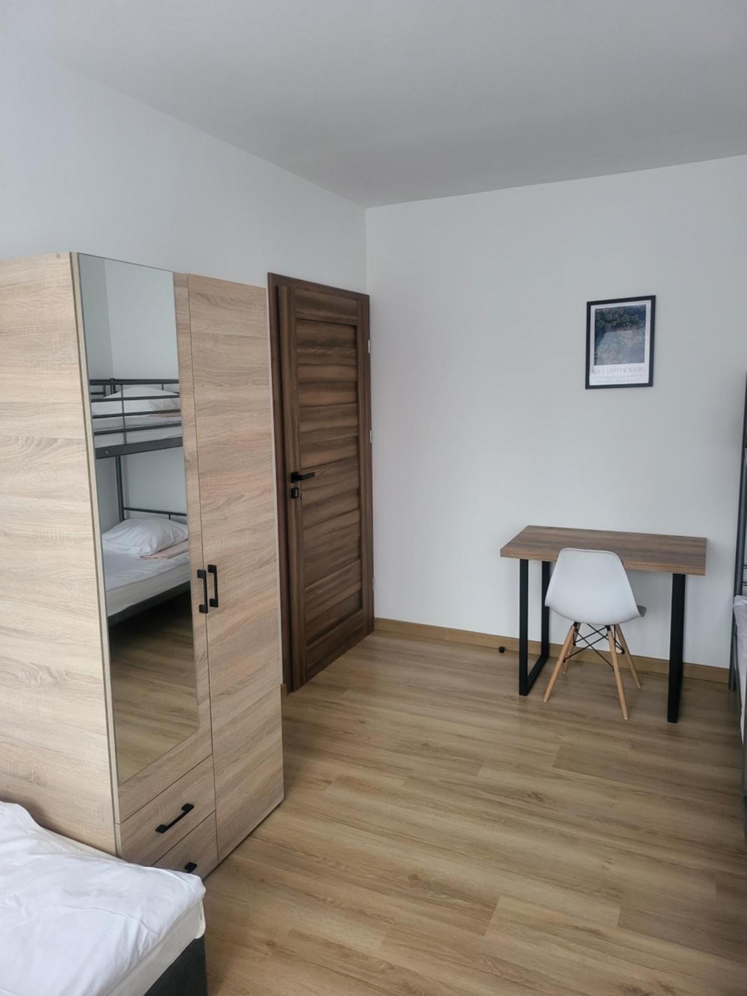 Rooms4Rest Popularna - Private Rooms For Tourists - Atr Consulting Sp, Z O,O, Варшава Экстерьер фото