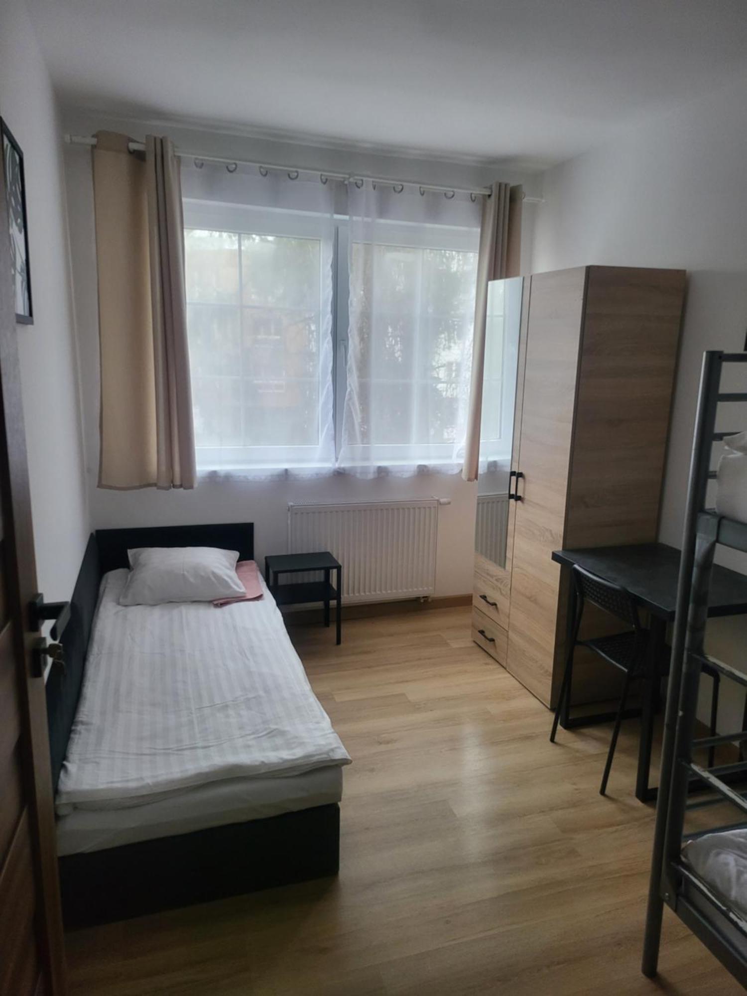 Rooms4Rest Popularna - Private Rooms For Tourists - Atr Consulting Sp, Z O,O, Варшава Экстерьер фото